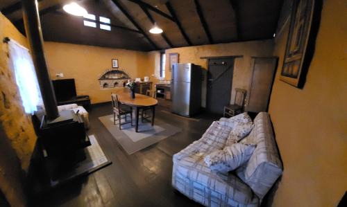 The Gate House, 2 storey Historic Accommodation with mod cons in Hoddy Well