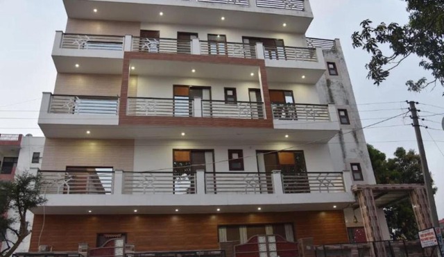 The Gopi Dham Hotel in Haridwār