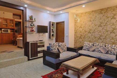 The Hidden Hills Stay,2BHK Near Mall Road