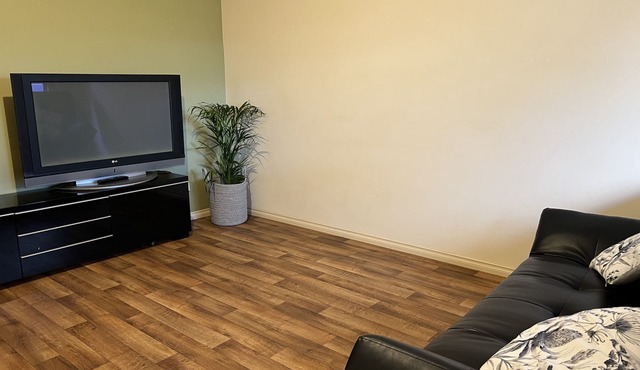 The Palms - Loxton Accommodation, South Australia 4 bedroom 2 bathroom home. in Loxton