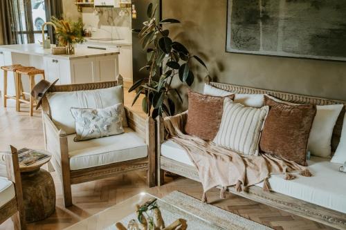 The Temple - Country Farm Retreat in Launching Place
