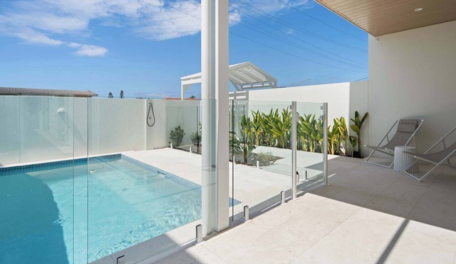 The Tropic - Dicky Beach Escape in Caloundra Region