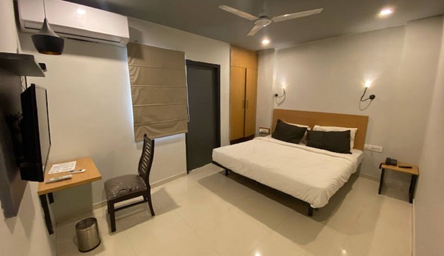 The Umen Hotel Sector 49