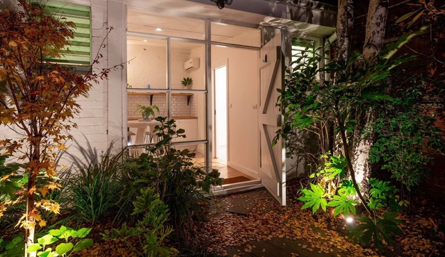 The Windsor Stables renovated Studio Near Chapel st With Parking and Garden in Windsor