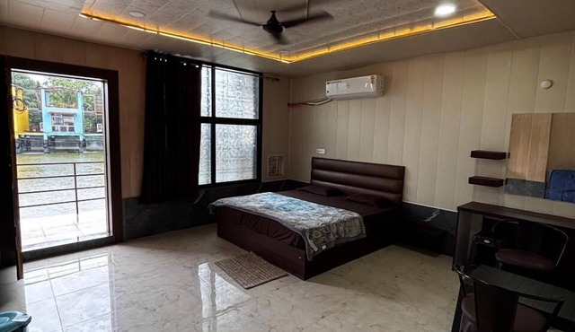 Tomar Paradise Resort in Basoda