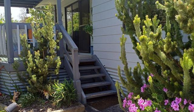 Tranquil surrounds, close to beach and boat ramp. in Venus Bay
