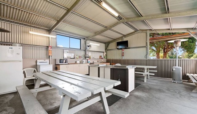 Traralgon Holiday Village in Traralgon