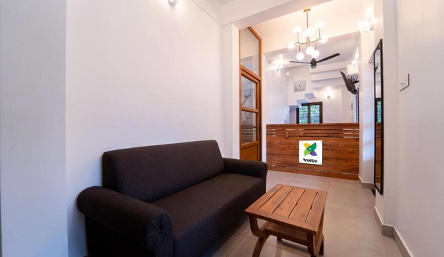 Treebo West Fort Divine - Near Padmanabhaswamy Temple