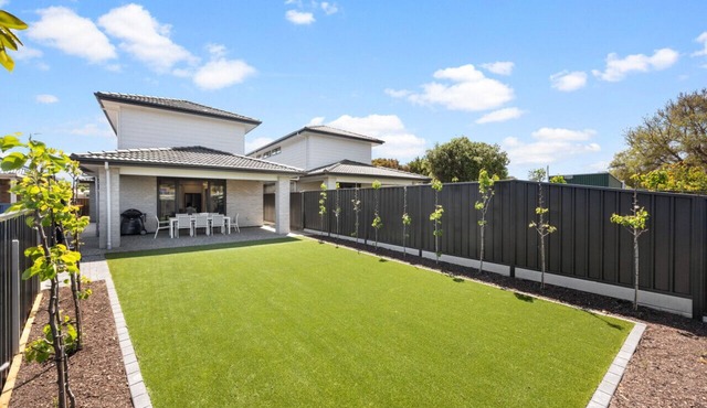 Twin Paradise: Family Beach Escape in Two Homes in Aldinga Beach