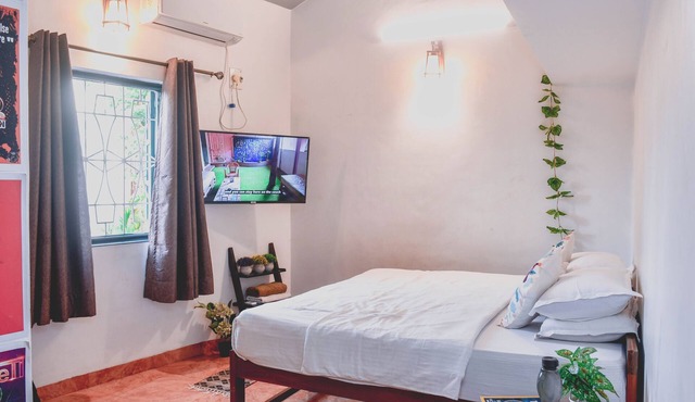 U.R.D.Ki You are the key Hostels