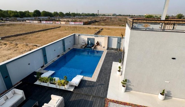 Villas in Dahmi, India in Dahmi