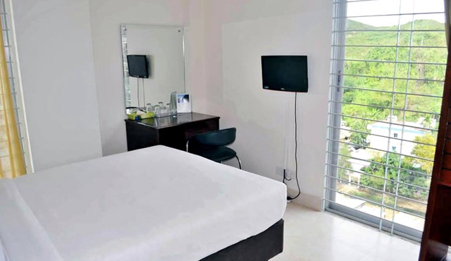 Vista Bay Resort