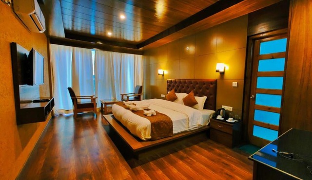 Vista Hill Resort- Centrally Heated & air cooled Resort, Manali