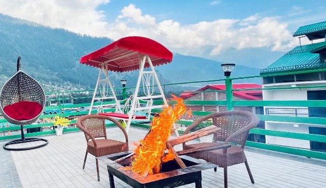 Vista Resort Near Mall Road Manali - Centrally Heated & Air Cooled