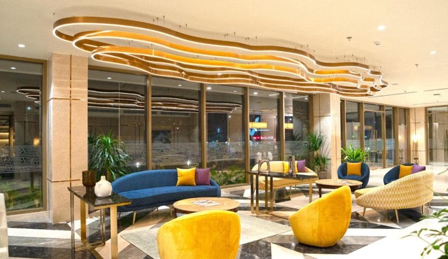 Vivanta Kochi, Aluva