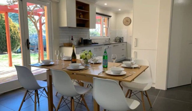 Warm and Spacious 5BR Home w/WIFI&Multiple Parking in Scullin