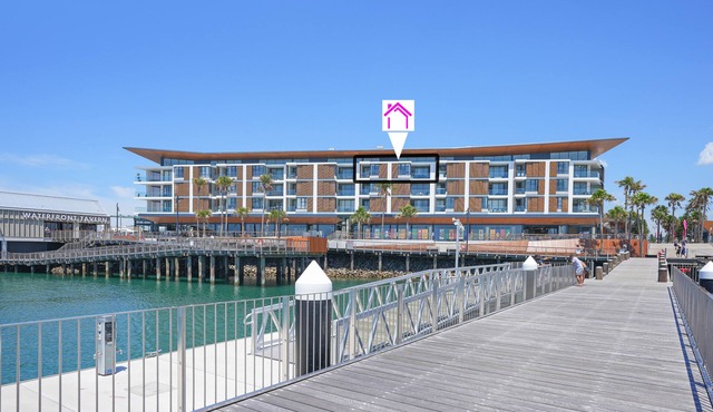Waterfront Coastal Marina Apartment on waters edge! in Shell Cove