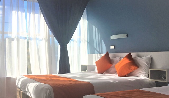 Waterfront Lodge Motel in Lutana