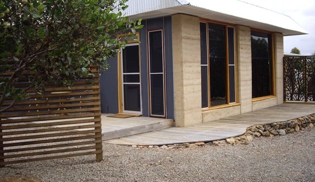 Wedgetaildown Accommodation - Into the Wild in Seddon
