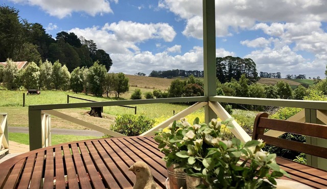 Wombat cottage self contained accommodation in Gembrook