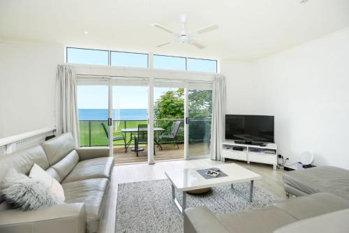 Wonderful Central Location Sea Views in Victor Harbor