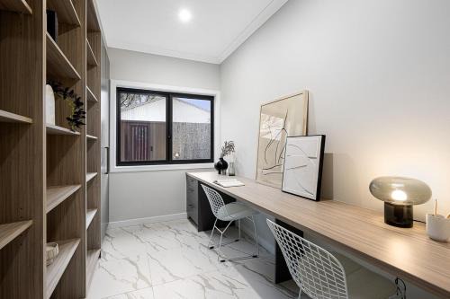 Wyse St Executive Townhouse in Albury