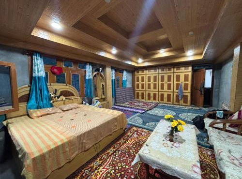 Zolang Homestay Yulla