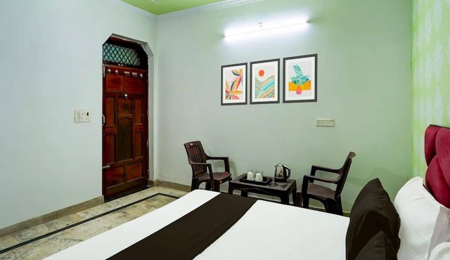Zoom Hotel in Ghaziabad