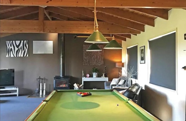Prom Beach House in Sandy Point