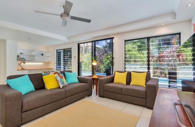 Seascape Luxury Beachfront Holiday House in Cairns