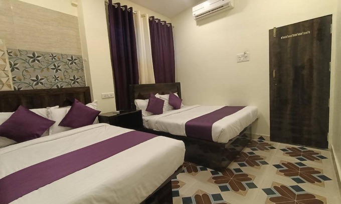 Kurla Hotel | 100 m² Hotel ∙ 3 guests