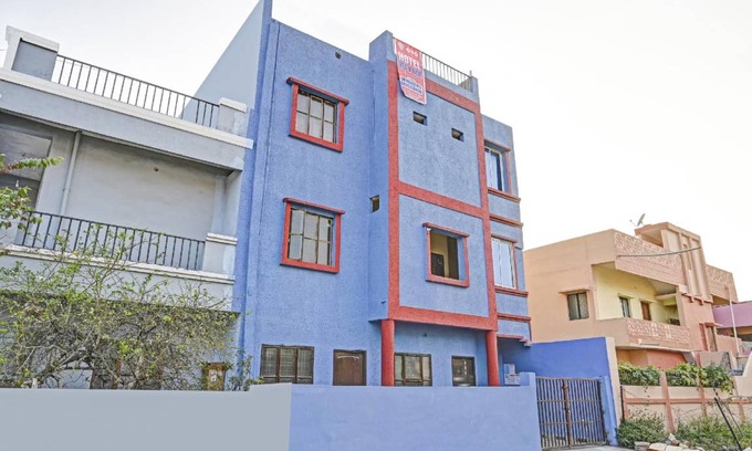 Bhopal Hotel | 11 m² Hotel ∙ 2 guests
