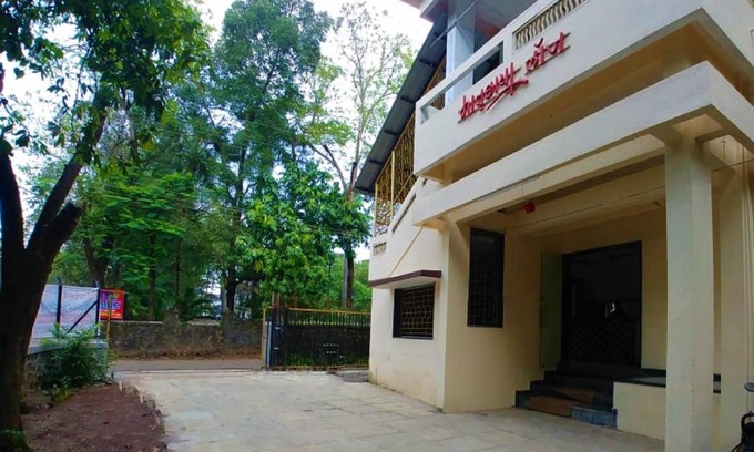 Rao Colony Hotel | 14 m² Hotel ∙ 3 guests