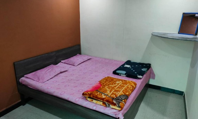 Ujjain Hotel | 14 m² Hotel ∙ 2 guests