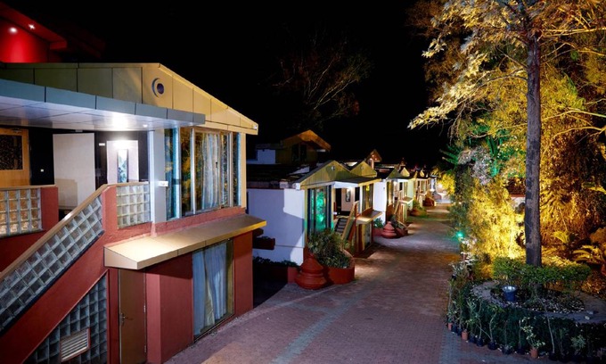 Panchgani Resort | 148 m² Resort ∙ 8 guests