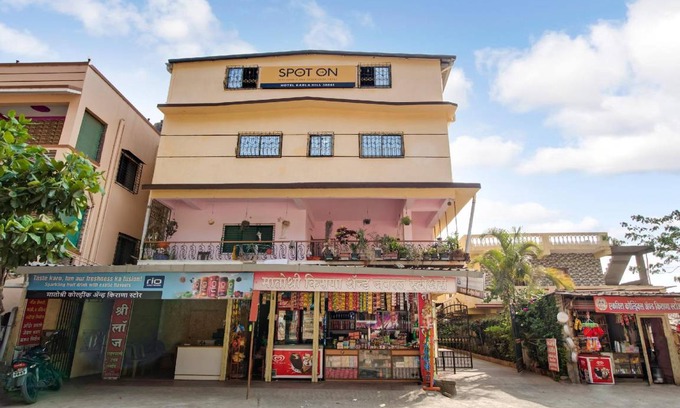 Lonavala Hotel | 16 m² Hotel ∙ 4 guests