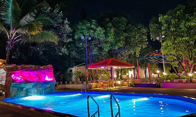 Ulhasnagar Hotel | 18 m² Hotel ∙ 10 guests