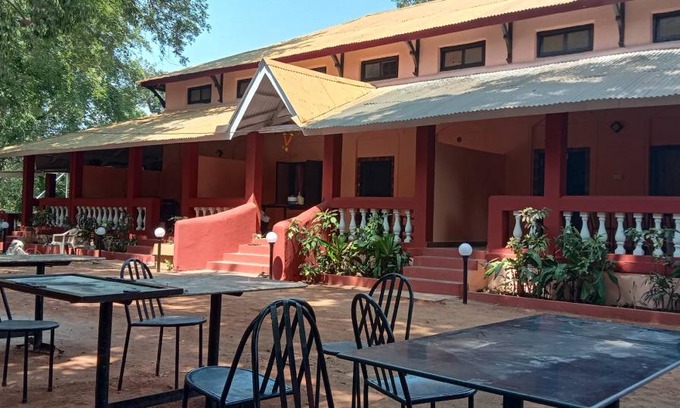 Matheran Hotel | 23 m² Hotel ∙ 5 guests