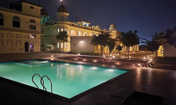 Bharatpur Resort | 24 m² Resort ∙ 2 guests