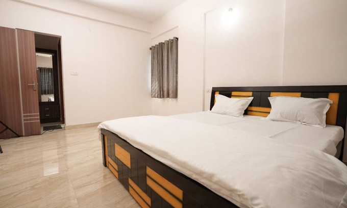 Bengaluru Apartment | 2400 m² Apartment ∙ 2 bedrooms ∙ 9 guests