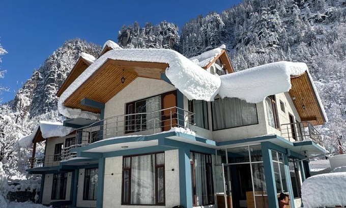 Bashisht Villa | 250 m² Villa ∙ 3 bedrooms ∙ 9 guests
