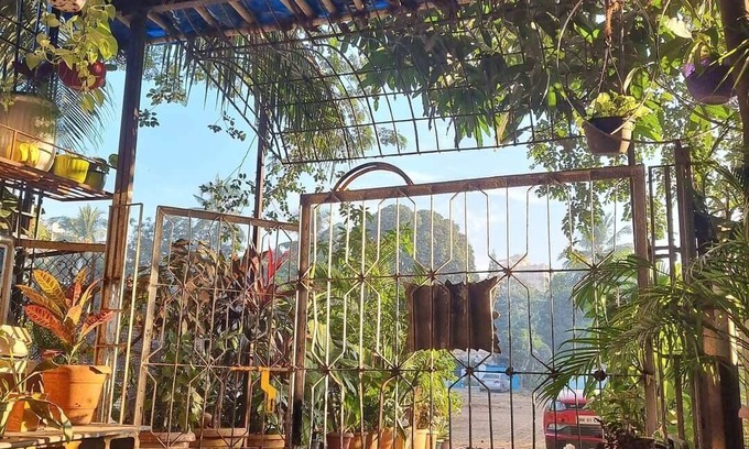 Versova House | 2500 m² House ∙ 1 bedroom ∙ 2 guests