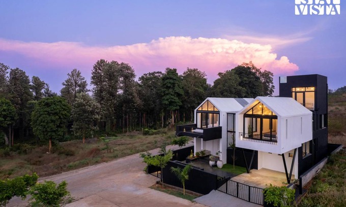 Suntikoppa Villa | 279 m² Villa ∙ 3 bedrooms ∙ 9 guests