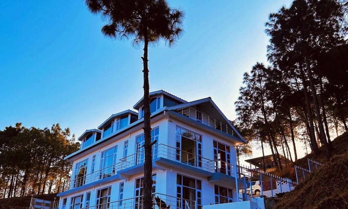 Dharampur House | 330 m² House ∙ 3 bedrooms ∙ 6 guests