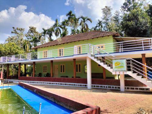 Madikeri House | 5000 m² House ∙ 5 bedrooms ∙ 20 guests