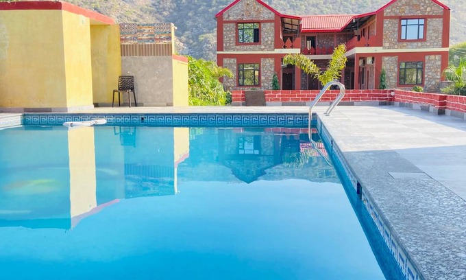 Pushkar Resort | 80 m² Resort ∙ 2 guests