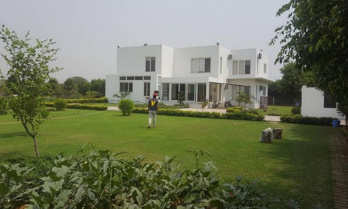 Gurugram House | 8100 m² House ∙ 3 bedrooms ∙ 8 guests