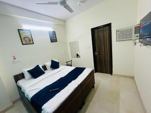 New Delhi Hotel | Anmol Residency- Near Saket Metro Station