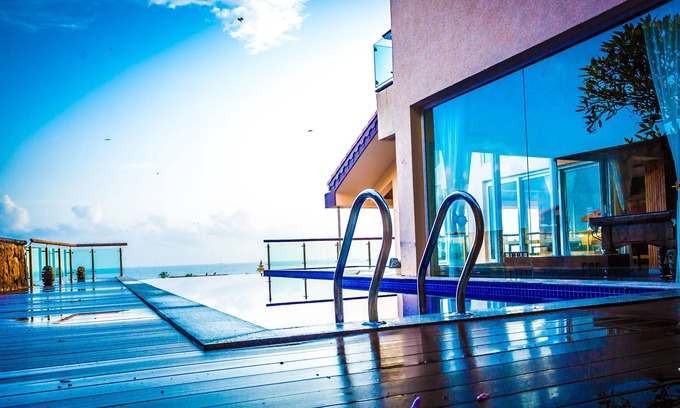Reis Magos Villa | Balinese Sea View Villa With Infinity Pool