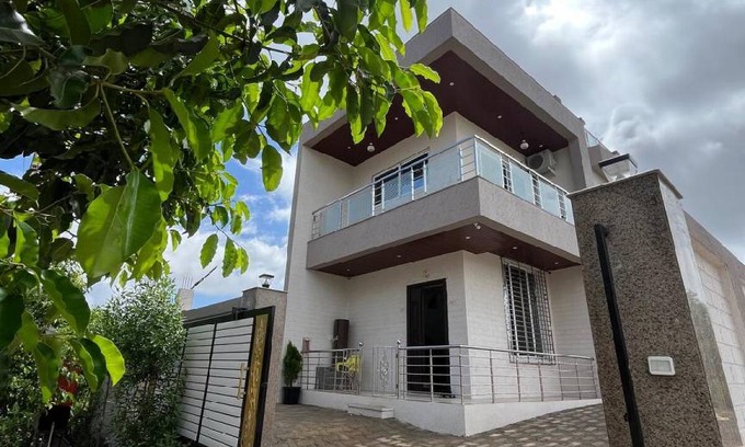 Lonavala House | Bungalow ∙ 4 bedrooms ∙ 12 guests